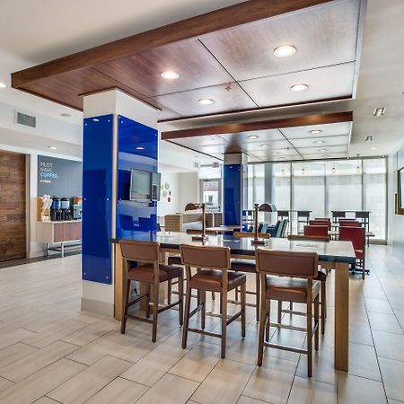 Hilton Garden Inn Denton Eksteriør bilde