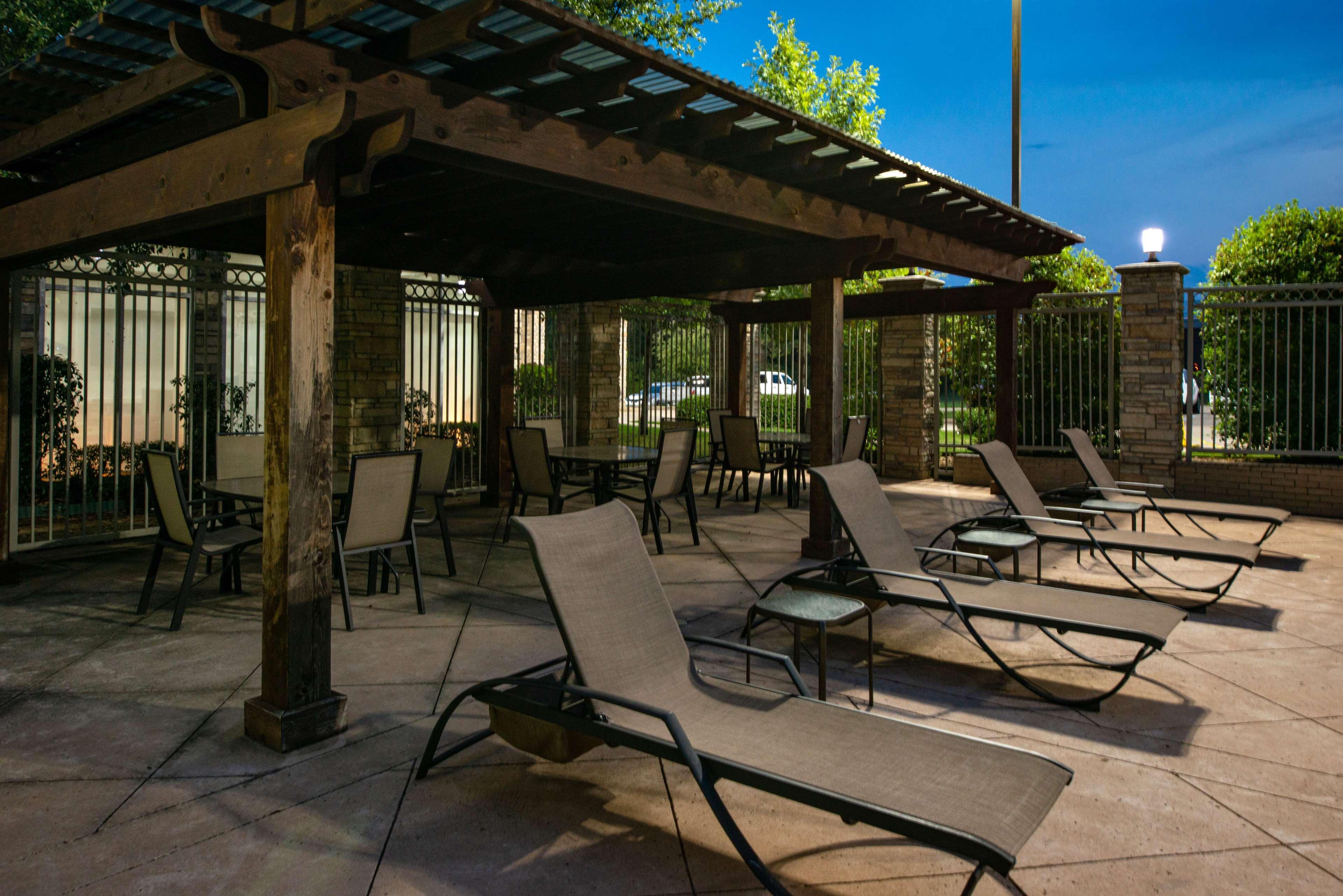 Hilton Garden Inn Denton Eksteriør bilde