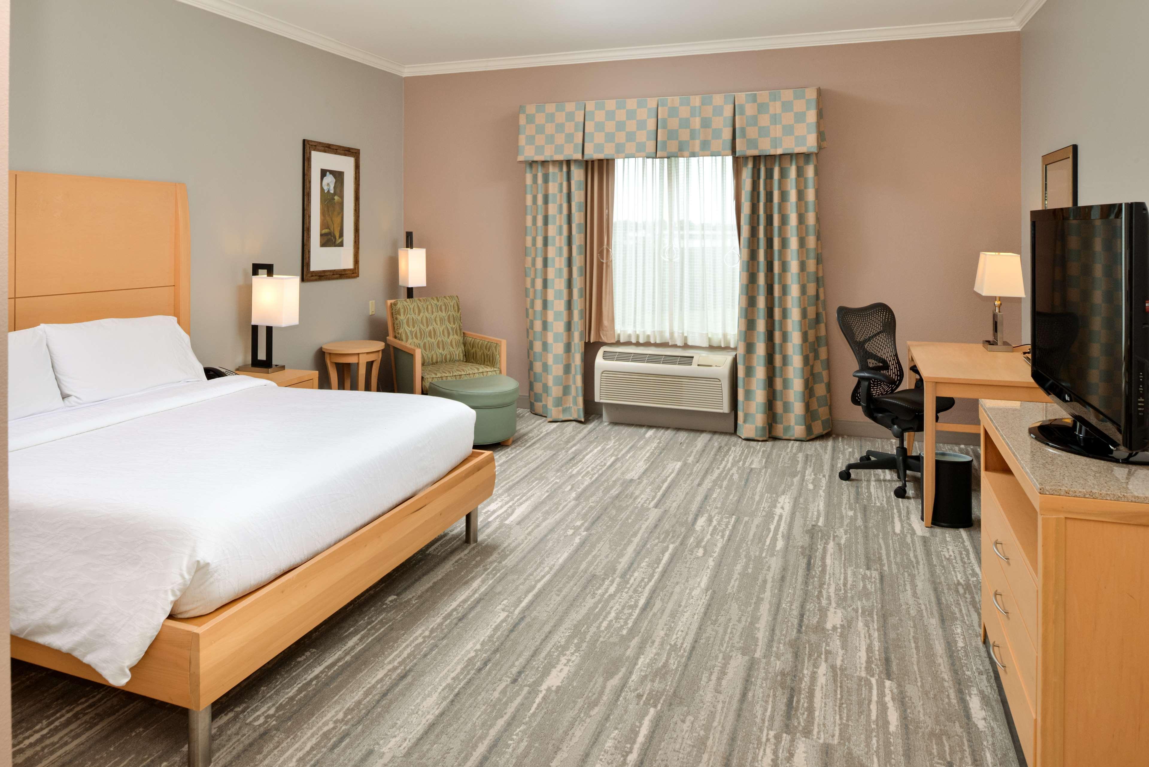 Hilton Garden Inn Denton Eksteriør bilde