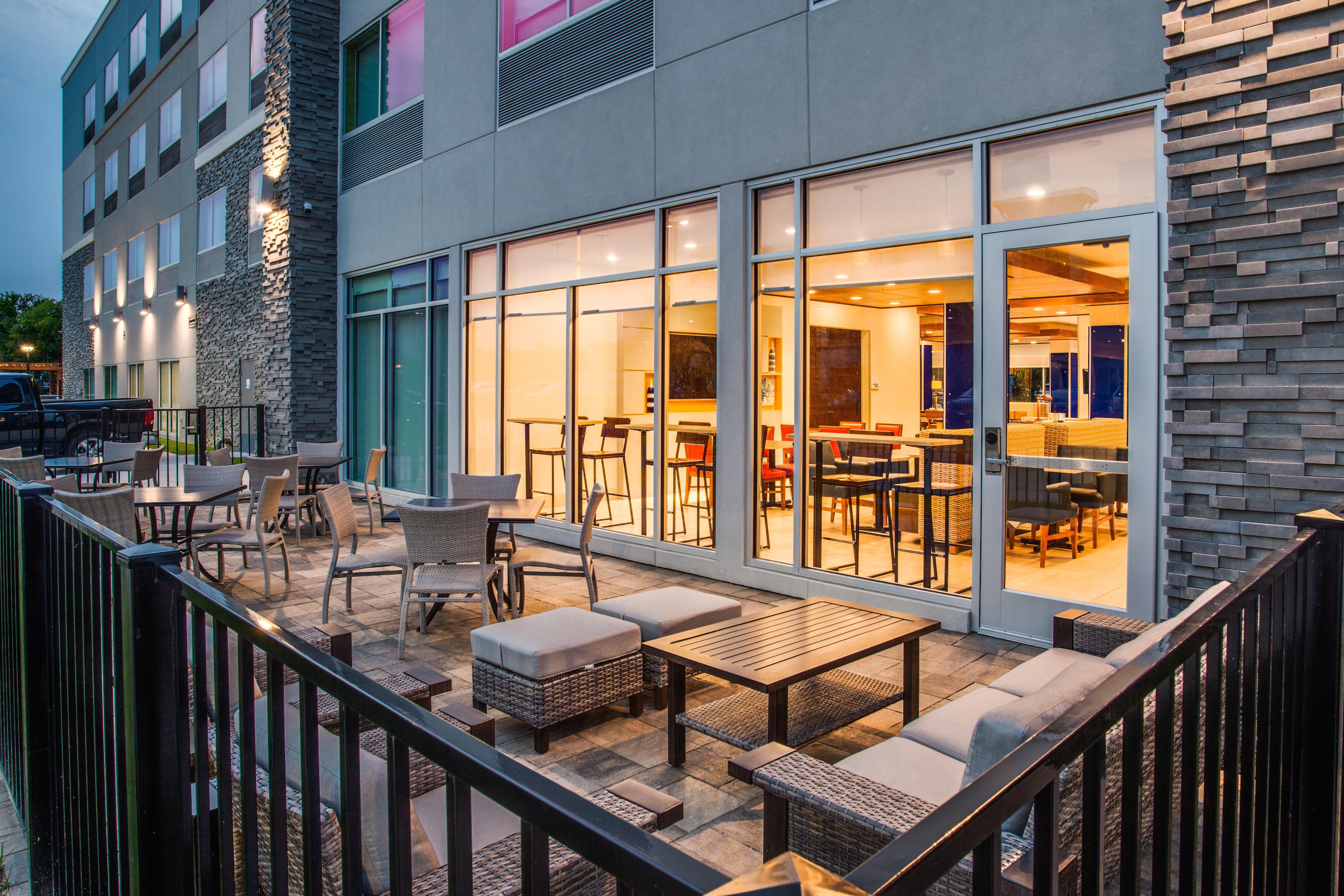 Hilton Garden Inn Denton Eksteriør bilde