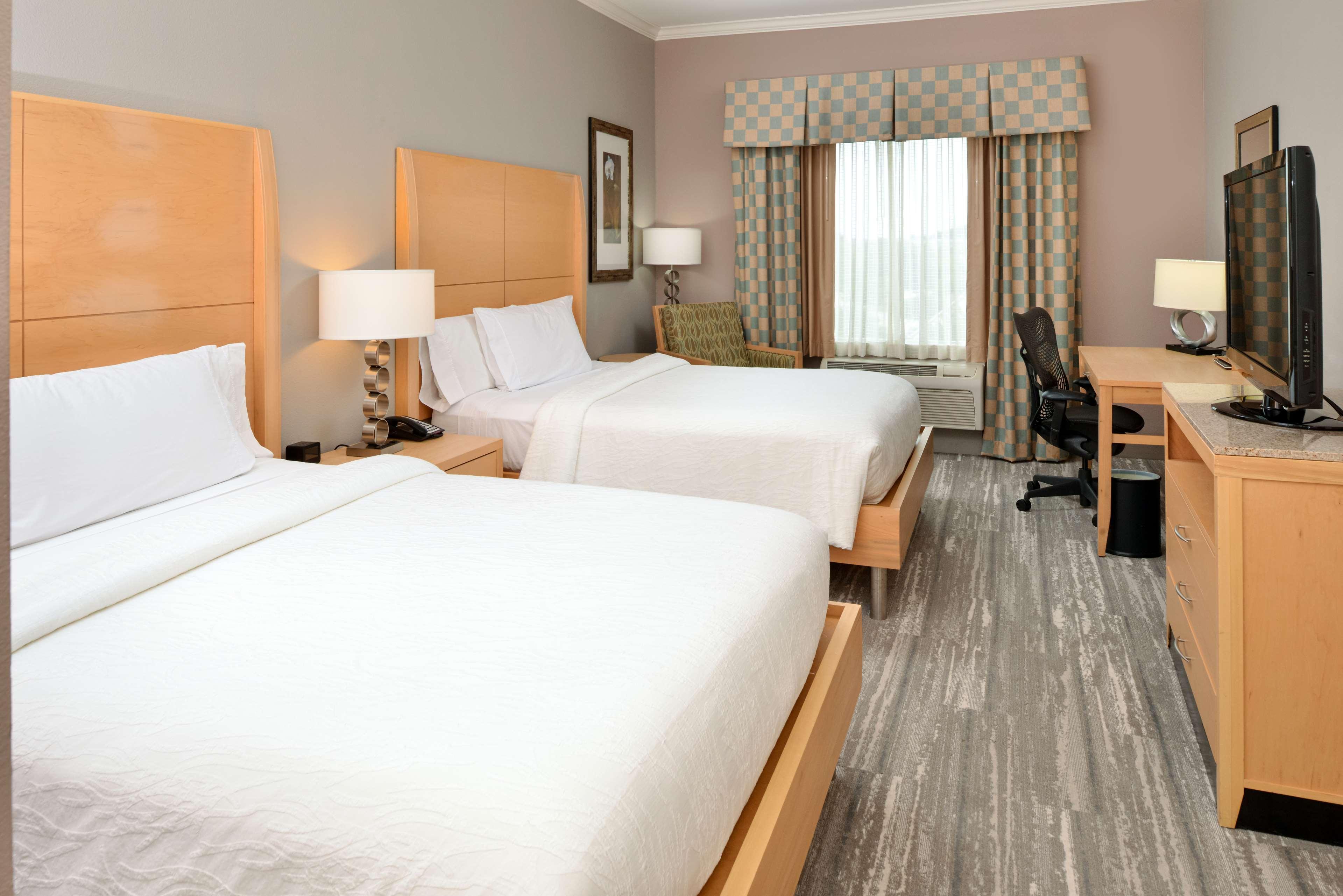 Hilton Garden Inn Denton Eksteriør bilde
